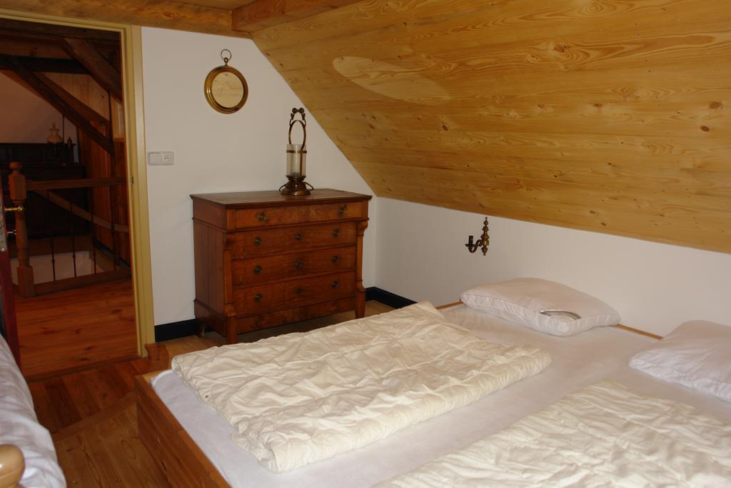 Chata Hugo - 3 Retreat Apartments Танвалд Екстериор снимка