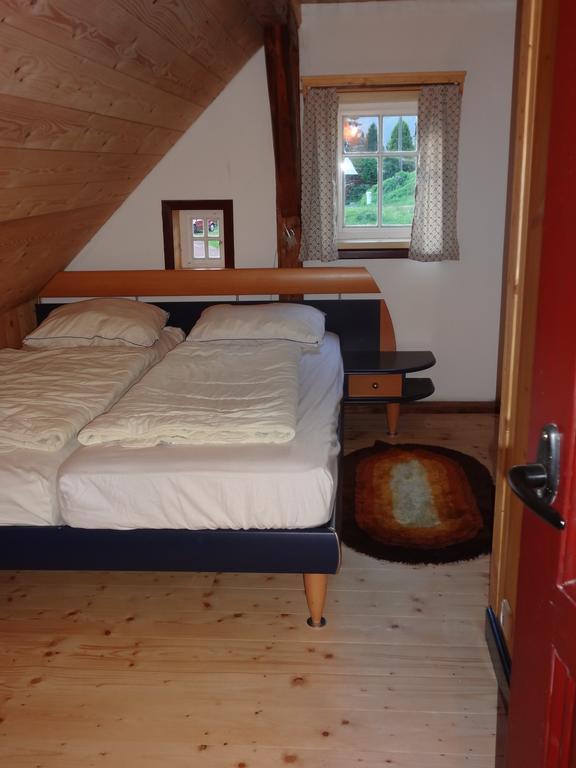 Chata Hugo - 3 Retreat Apartments Танвалд Екстериор снимка